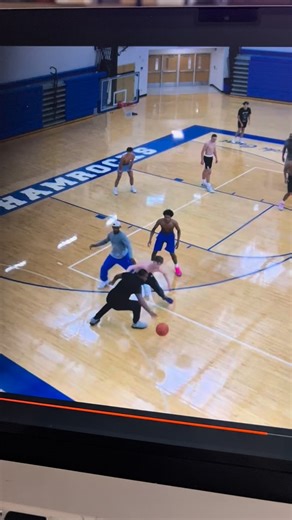 😂 A lil slow jam Good cardio🔋🏀🧬 Unk and Big Bro stole the show. #basketball | Jeremiah M Williams