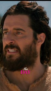 Show – The Chosen ❤ (Full episode available on Amazon Prime / The Chosen App) John 19:26–27 “Jesus said to His mother, ‘Woman, behold, your son.’ Then He said to the disciple, ‘Behold, your mother.’” Comment Amen and I will send you a Bible app 📖✨ . . . #christianreels #christianyouth #gospeltruth #christianity #catholic #jesussaves #faith #jesuslovesyou #jesusislove #jesusfreak | the_jesus_vibes