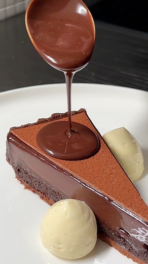 Tiramisu Inspired Tart #dessert #yummy #cedriklorenzen #tarts #chocolatelover #tiramisu | Cedrik Lorenzen