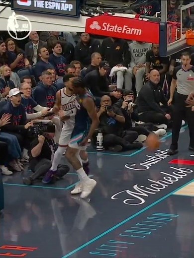 Jalen Williams exits Game 2 vs. the Phoenix Suns with an apparent hamstring injury
