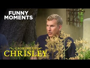 Todd Tries To Rescue Savannah | Growing Up Chrisley | USA Network