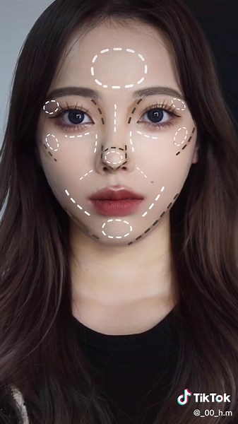 立体感＆小顔を手に入れる！コントゥアリングの方法を紹介🌙