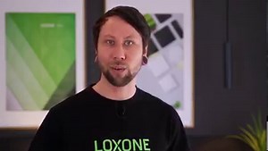 Der Loxone Automatik Designer ermöglicht es, ohne Loxone Config oder Programmierkenntnisse mächtige Automatikfunktionen schnell und einfach zu erstellen. 😃 Johannes zeigt dir in diesem Video, wie du Schritt für Schritt eigene Automatik-Regeln erstellst. Du hast mit dem Automatik Designer bereits praktische Funktionen realisiert? Hinterlasse uns einen Screenshot in den Kommentaren 👇👇👇 💡 Mehr zum Automatik Designer: https://www.loxone.com/dede/blog/automatik-designer-in-der-app-umsetzen-loxon