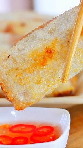 Vietnamese Fried Spring Rolls — Crunchy on the Outside, Juicy Inside! 😍 Serves: 16 pieces Prep time: 1 hour Cook time: 20 minutes For the spring rolls: 1 package (2 oz) dried glass noodles 5 tablespoons fresh wood ear mushrooms, finely chopped 1 pound ground pork 6 ounces shrimp, peeled and deveined, finely chopped 1 cup carrots, peeled and julienned 1 cup bean sprouts 4 tablespoons shallot, minced 2 cloves garlic, minced 1/4 teaspoon salt 1/4 teaspoon freshly ground black pepper 2 tablespoons 