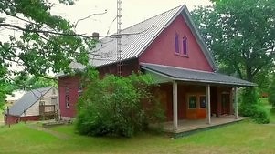 House Hunters: Outside the Box: Season 1 Episode 2 Unconventional in Ohio