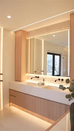 ELLEGANZA on Instagram: "Details that bring the project to life. Every slat perfectly aligned, every light intentionally placed, every joint executed with precision. A project where cabinetry, architecture, and sensibility come together to create spaces that feel welcoming, striking, and functional for everyday living. Developed in collaboration with @studioidecor , led by architect Bruna, translating concept into every decision and care into every detail. When everything is designed with intent