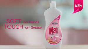 Soft and manicured hands? Max Soft Feel, with its Vitamin E formula, protects your hands during dishwashing. #LemonMax #SoftFeel #Dishwashing | Lemon Max