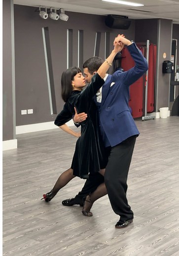 Mastering Adornos in Fast Rhythmic Music