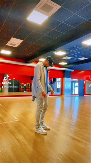 Goran Abbas: Dance to R&B Vibes with Chris Brown