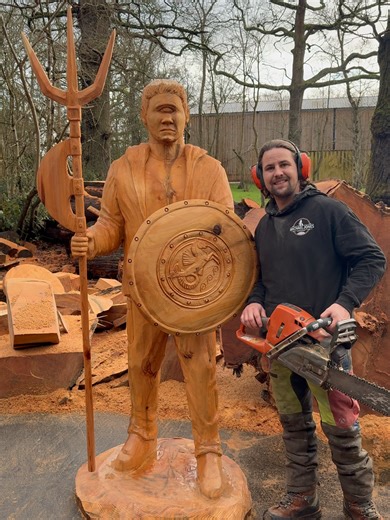 #AdCreating Tyson from Percy Jackson & the Olympians - be sure to stream ALL episodes of season 2 on Disney now! @disneyplusuk @percyseries #percyjackson #sculpture #chainsaw #carving