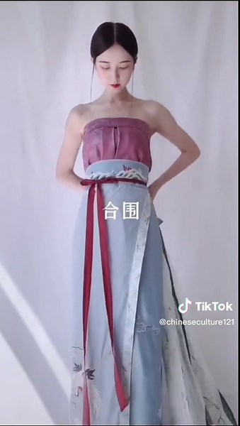 Hanfu (simplified Chinese: 汉服; traditional Chinese: 漢服; pinyin: Hànfú) is the traditional styles of clothing worn by the Han Chinese. There are several representative styles of hanfu, such as the ruqun (an upper-body garment with a long outer skirt), the aoqun (an upper-body garment with a long underskirt), the beizi and the shenyi,and the shanku (an upper-body garment with ku trousers).#hanclothing #china #chinesetiktok #chineseculture #chinesetradition #asian #hanchinese