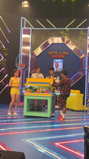 There’s something so comforting and fun watching JP Cabrera and Anji Salvacion play together. So sweet ate Anji✨ Ang natural nila, ang saya😁 #FUN4FREE #KeyPopIdol #LibreFUNaloMax | Mel Cabrera