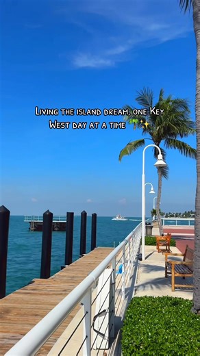 Living the island dream, one Key West day at a time 🌴✨ #keywest #keywestflorida #islandlife #floridakeys #keywestlife #thefloridakeys #experiencekeywest | Experience Key West