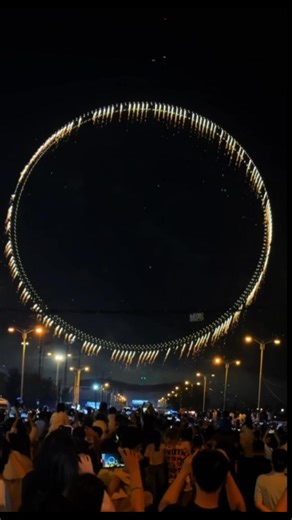 24K views · 7.3K reactions | The May Day holiday Liuyang #fireworks show blossomed again! Fireworks Planet Fantasy Night, the ultimate romance of the universe~ #chinatravel | ChangshaCity | Facebook