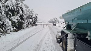 More snow on way for alpine roads