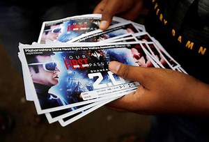 2.0 Box Office Collection Day 14: Rajinikanth Akshay Kumar's movie set to overtake Aamir Khan's Dangal - BusinessToday