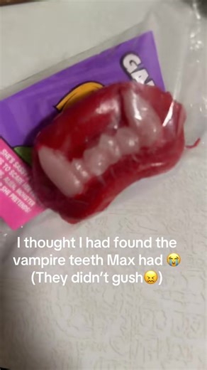 Max and Ruby: Vampire Teeth Disappointment