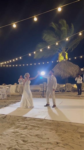 #elalfa #4k #wedding #song #travel #beach #vacation #fiesta #dance #3d #shorts #humor #funny #yt #1k