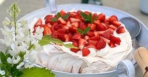 Pavlova - klassiskt recept | Fredriks Fika