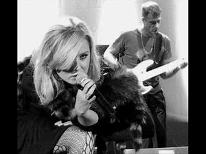 MOLOKO - Familiar Feeling (acoustic version)