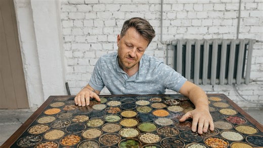 What happens to products in epoxy resin over 4 years?