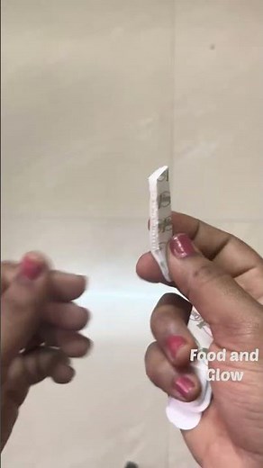 Fix a Photo Frame without Damaging Your Wall