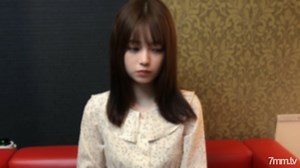 FC2-PPV-2763672 又是国民偶像的S级美少女。压倒性的透明度，阴道精液射入皮肤白皙纤细的身体。奇迹发生了两次！ FC2-PPV-2763672