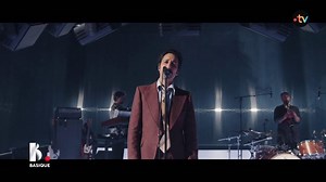 Feu! Chatterton interprète "L'affiche rouge" - Extrait vidéo Basique, le concert