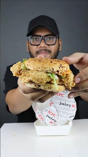 KFC Zinger Classic vs Zinger Tandoori Burger 🍔🔥 | Ultimate Comparison & Review