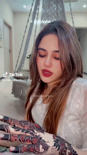 Stunning Mehndi Art by Nisha for Every Occasion