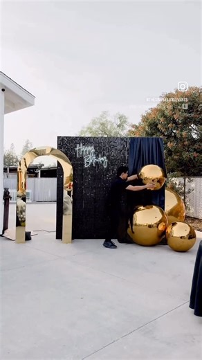 Event Planner | Experiential Design on Instagram: "The season for unforgettable celebrations is here ✨ book your holiday parties today! Whether you’re planning a corporate holiday soirée, a New Year’s bash, or a glam end-of-year milestone, we’ll bring your vision to life with show-stopping backdrops, luxury balloons, and statement event design. From intimate office gatherings to full-scale company parties, The Simple Luxe Events transforms any space into an experience your guests will never forg