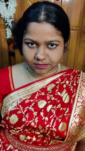 NEXT PROFESSIONAL BRIDAL MASTER CLASS WILL START SOON 💢LOCATION: ARAMBAGH SEAT BOOKING IS GOING... 📞9775055794. ⚜FOR BRIDAL BOOKING... 📞9775055794 ***COURSE DETAILS*** 💥Knowledge of all International and Professional makeup products. 💥Bengali Bridal Makeup, Non-Bengali/Muslim Bridal, Cristian wedding Makeup full demonstration. 💥Waterproof Makeup 💥HD Makeup 💥Haldi Makeup. 💥Glam Glitter Eye-makeup 💥Cut-Crease Eye-Makeup 💥Exclusive various types of HAIRSTYLES, Saree Draping and Dupatta D