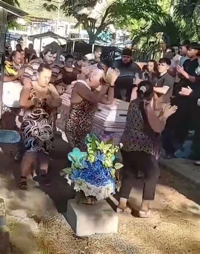 Despedida Fin4l #funny #viral #funeral #dance #dancevideo