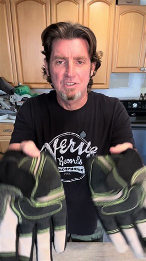 Heavy duty work gloves by Rhino USA!! #rhinousa #rigging #construction #demo