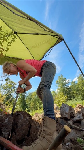 Unbelievable formation🔥pyrite rod attached to a gem plus other #unforgettable #treasures #exploremore #naturelovers #viral #rockhound #crystals | Liz of Herkimer Diamonds