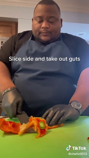 How to cut a bell pepper #cut #chef #onionguy #chef #knifeskills #cookingisfun