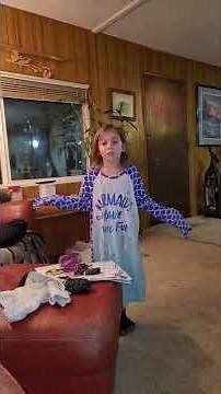 teaching gymnastics splits and round off