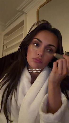 Glam Makeup Look Inspired by Emily May Hope