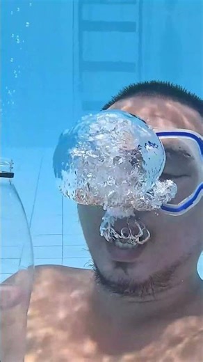 burp 1 Liter Water vs Coke underwater