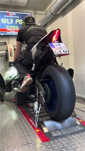 YAMAHA YZF-R1 REMAP CHIPTUNING +12WHP POP&BANGS FLAMES SOUND DYNO RUN BRUTAL SOUND CATLESS POWER