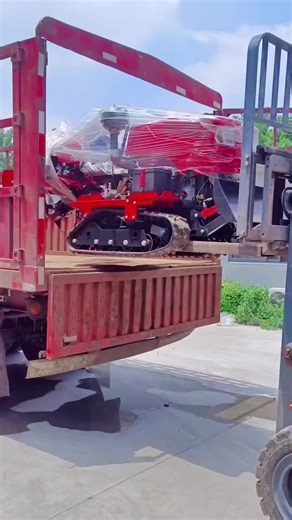 Small crawler tractor#tractor #ditcher #rotovator #crawler #bulldozer #farmlife #farmmachine