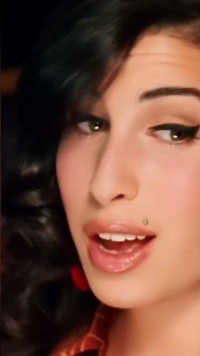‘Stronger Than Me’ was the 1st single from Amy's first album, earning a Ivor Novello Award in 2004🖤