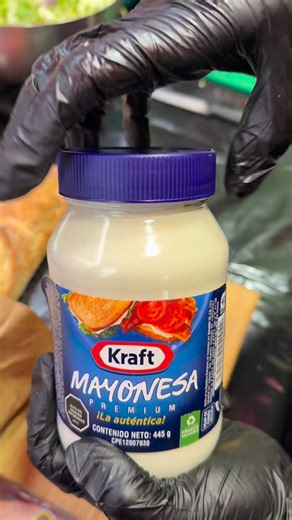 Avila London l Venezuelan Street Food in London 🇻🇪🇬🇧 on Instagram: "Una gente que extrañaba este manjar creados por los mismisimos DIOSES 🤤 Pan canilla + Mayonesa (pero Kraft sino no cuadra) + mortadela (tapara) . . Posdata: tiene que ser la mayonesa Kraft VENEZOLANA, sino no sabe igual @kraftmayonesa.vzla . . Venezuelan Street Food in London 🇻🇪🇬🇧 Find us in different places Tuesday -Wednesday - Thursday- Friday 11am-2pm 📍Leather Lane Market Leather Lane picth 71, London EC1N 7TS"