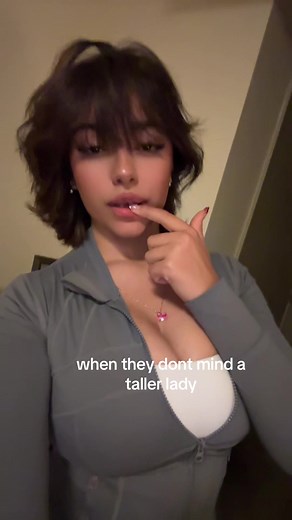 Aunt Cass: Embracing Height Differences with LuvvedByHannah