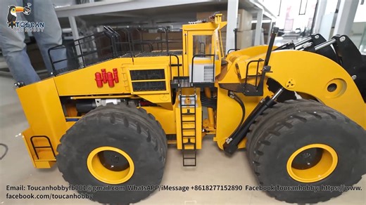 The customized big loader is four-wheel drive and each wheel can have a different speed. So it can go in circles. | Toucanhobby