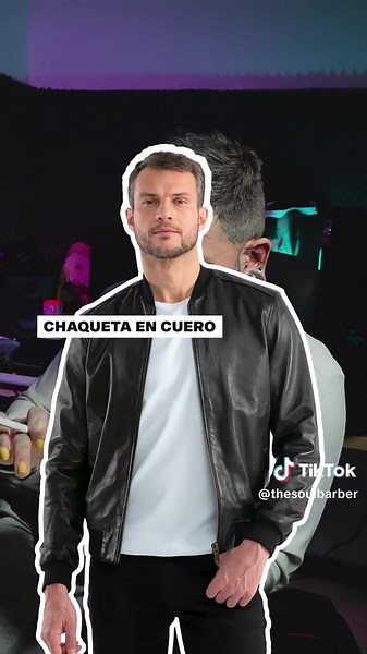 Hay cosas que no pasan de moda… Como una buena chaqueta de jean, una de cuero que te haga sentir poderosa, ese vestido que resuelve cualquier plan, los jeans que siempre salvan y un blazer que eleva todo sin esfuerzo. No es tener más ropa, es tener las prendas base que te salvan la vida mil veces. ¿Ya tienes las tuyas? 😉 #EstiloConActitud #FondoDeArmario #PrendasBase #MenosEsMás #lookconpersonalidad