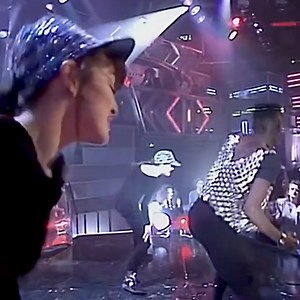 173K views · 1.3K reactions | Alison Limerick - Where Love Lives (Top Of The Pops 1991) 朗 Some songs NEVER get old, and we can't wait to see Alison Limerick perform LIVE at 90's Baby Festival on Sunday 21st July at Manchester Barton Aerodrome, bringing all of the funky vibes ️ Get your tickets HERE: bit.ly/90sBabyFestival2024 ️ | 90s Baby | Facebook