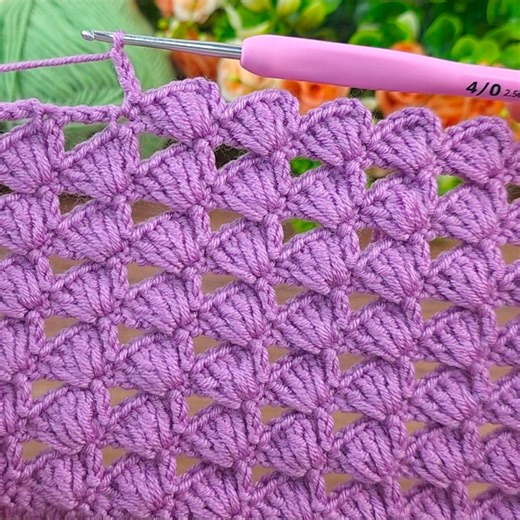 Woow. This may be the easiest crochet blanket pattern you've ever seen... amazing technique #crochet #knitting #design #diy | Knitting Design İdeas