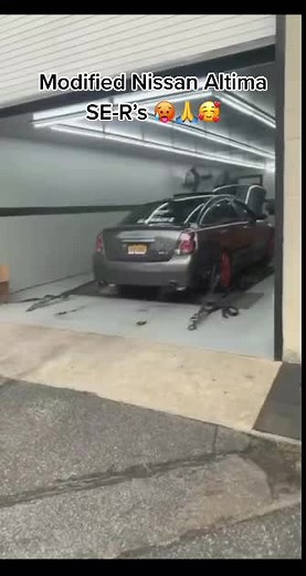 2005-06 Nissan Altima SE-R: A Driver's Dream