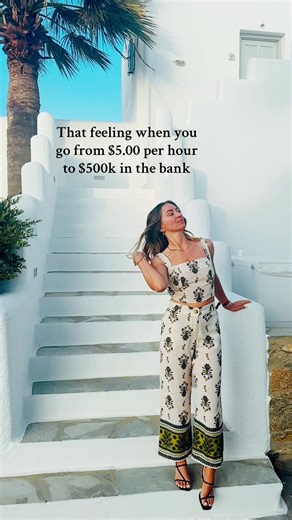 Trust me when I say the journey has not been easy. 😅 It most certainly entailed a combination of both hard work and luck. 🍀 And when I started out I didn’t even know if it was possible for me. 🥹 The biggest lesson? 📝 Knowing you deserve more and the willingness to go after it 👏🏼 Free guide on how to get started at the link in my bio 🔗